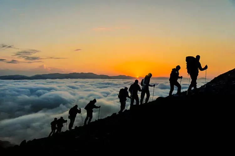 Tips untuk pendaki gunung pemula (Pixabay)