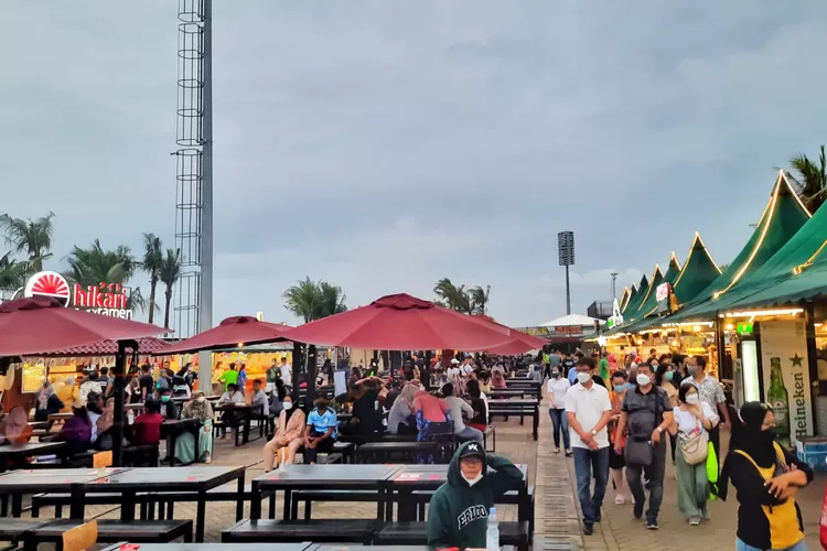 Liburan di Pantai Pasir Putih lagi yuk! 🏖️ Siapa yang gak kangen sama  Pantai Pasir Putih? Kabar gembira untuk seluruh konsumen PIK2