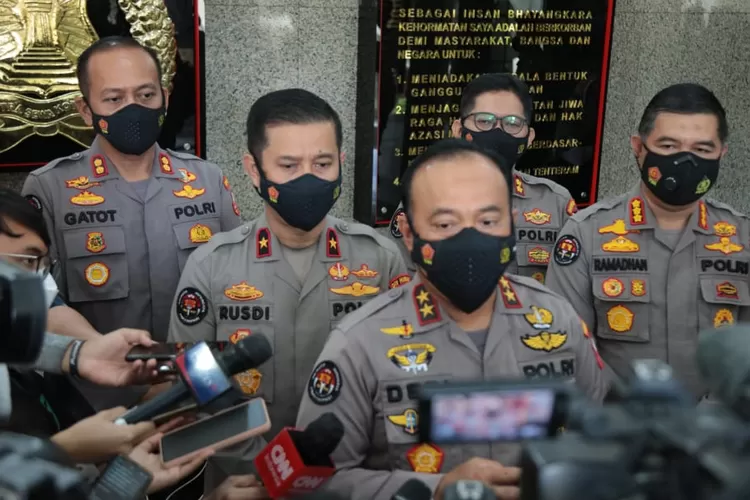 Kadiv Humas Polri, Irjen Pol Dedi Prasetyo (Tengah) / Dok Humas Polri