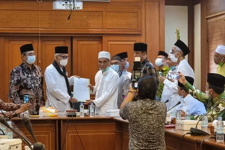 Pimpinan Syuriyah dan Tanfidziyah dari 27 Pengurus Wilayah Nahdlatul Ulama (PWNU) seluruh Indonesia. (suaramerdeka.com/Dok)