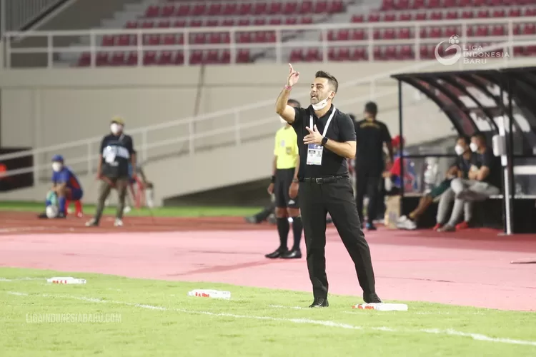 Pelatih Persik Kediri, Javier Roca ingin memoles finishing touch skuadnya menjelang pekan ke-21 BRI Liga 1. (dok PT LIB)