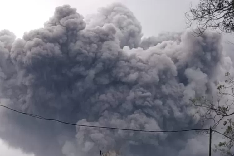 Sejarah panjang letusan Gunung Semeru (Dok.bnpb.go.id)