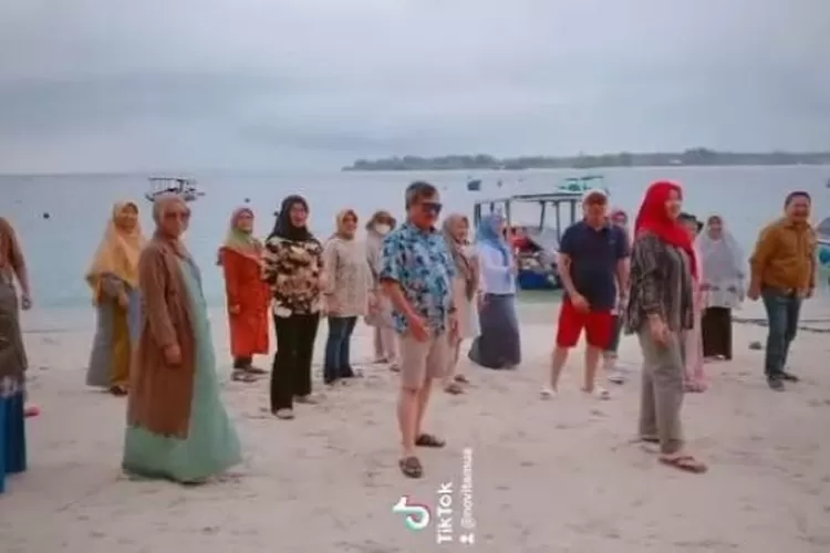 Aksi joget Tiktok Bupati Garut (TikTok )