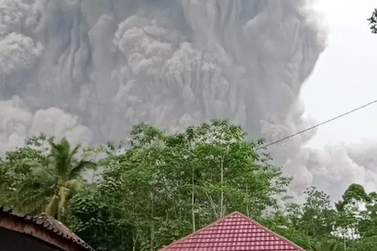 Erupsi Gunung Semeru
