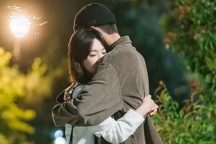 Drama &quot;Now, We Are Breaking Up&quot; episode 7 menampilkan penghalang hubungan Song Hye Kyo  dan Jang Ki Yong. (instagram @sbsdrama.official)