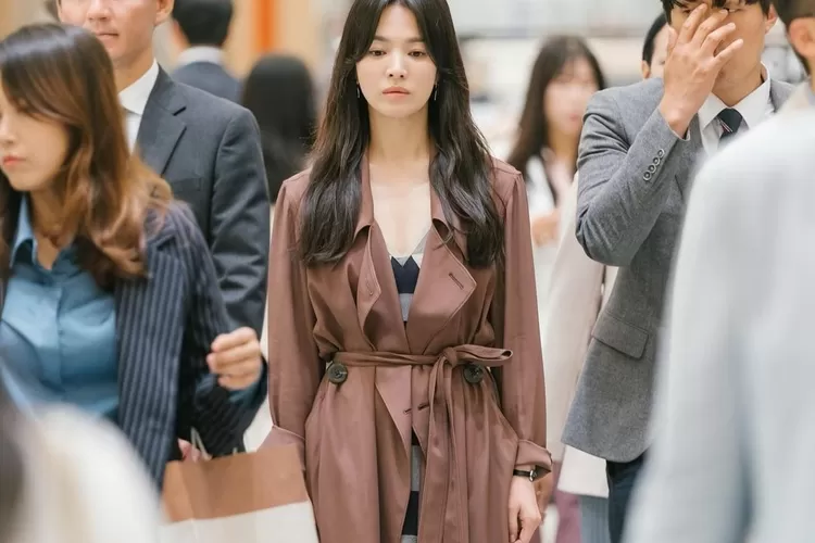 Episode 8 dari drama Now We Are Breaking Up menampilkan perlawanan dari Song Hye Kyo pada orang yang tidak menyukainya ( instagram @nowwearebreakingup_official)