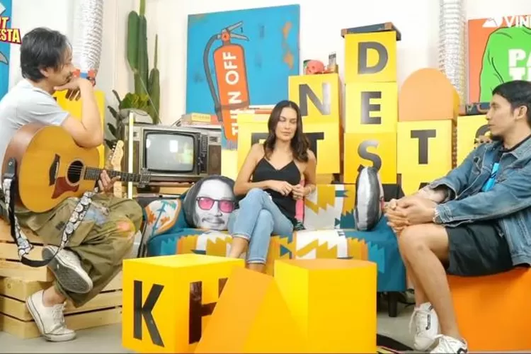 Sophia Latjuba  (YouTube Desvan)