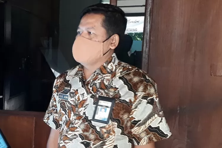 Kepala pelaksana (Kalak) BPBD Batang, Ulul Azmi mengungkapkan, relawan erupsi Gunung Semeru yang sudah berangkat. (dok)