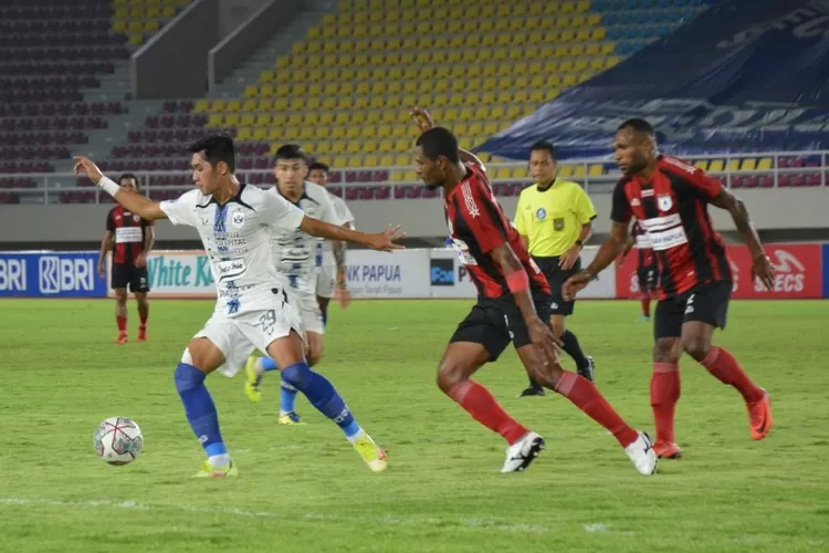 Jalannya pertandingan Persipura vs PSIS Semarang, Sabtu 11 Desember 2021 (Budi Cahyono/Ayosemarang.com)