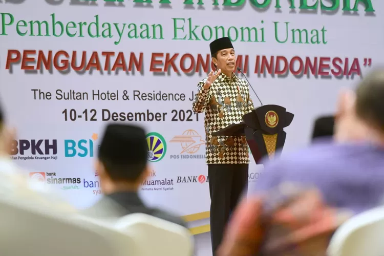 Presiden Jokowi saat memberikan sambutan pada peresmian pembukaan Kongres Ekonomi Umat Ke-2 Majelis Ulama Indonesia (MUI) Tahun 2021. (Foto: BPMI Setpres/Muchlis Jr).