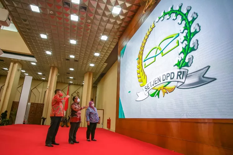 Sekretariat  Jenderal  Dewan Perwakilan Daerah Republik Indonesia (DPD RI) meluncurkan logo baru dan sekaligus mencanangkan tranformasi digital, di Gedung Nusantara IV, Komplek Parlemen MPR/DPR/DPD RI Senayan Jakarta, Selasa (14/12/21). 