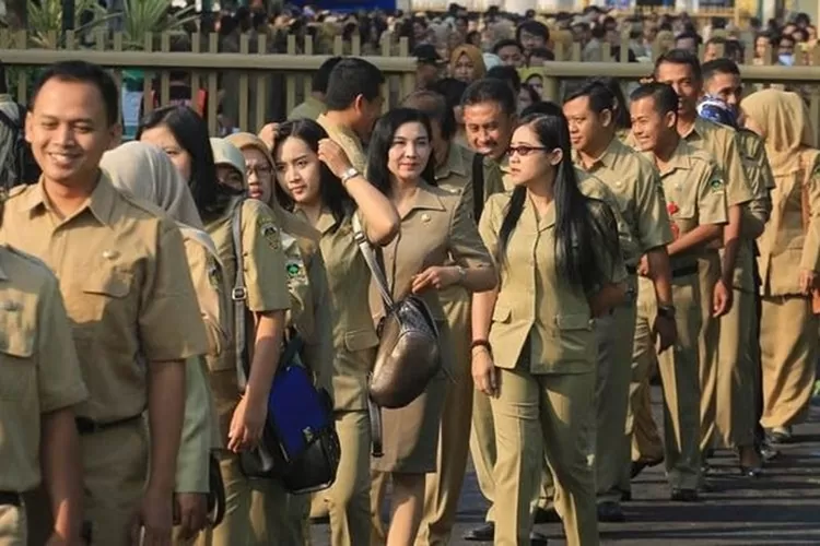 hukuman PNS dan pegawai BUMN yang nekat cuti Nataru. (istimewa)