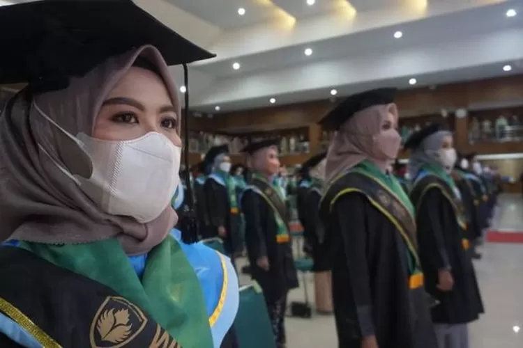  Universitas PGRI Semarang (UPGRIS) menggelar wisuda ke-70 di Balairung UPGRIS, Jalan Sidodadi Timur, Semarang, Sabtu 18 Desember 2021.  (dok Humas UPGRIS)