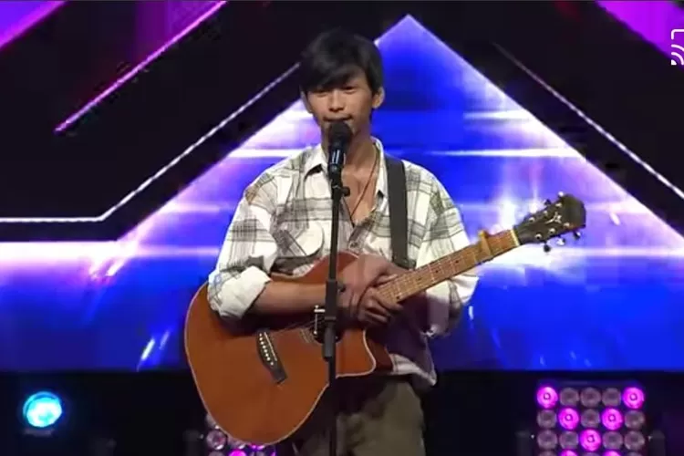 Danar Widianto kontestan X Factor yang viral dengan lagu ciptaannya berjudul 'Dulu'. (Facebook @X Factor indonesia)