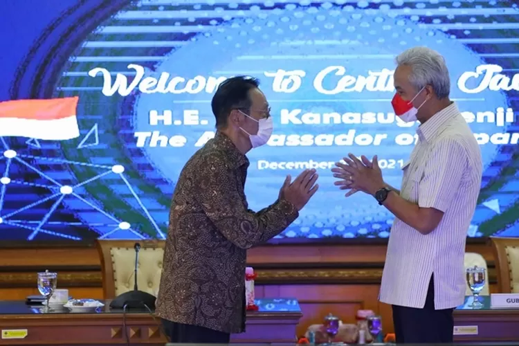Ganjar saat menerima kunjungan Duta Besar Jepang untuk Indonesia, Kanasugi Kenji di Jawa Tengah, Selasa 21 Desember 2021.  (Humas Jateng)
