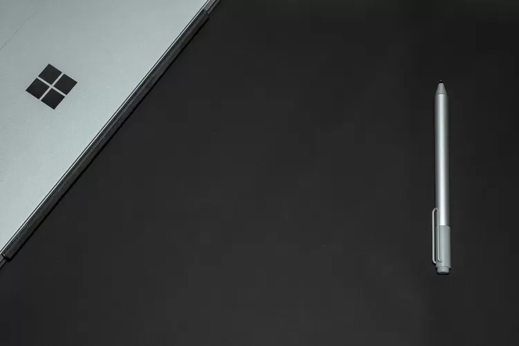 Windows 10 (Foto/ unsplash - @ashkfor121)