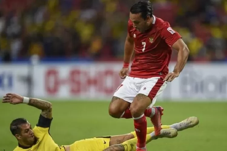 Penyerang Ezra Walian mencatatkan namanya di papan skor. (republika.co.id)