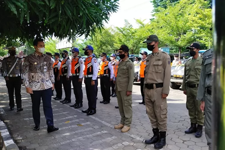 Dinas Perhubungan Kendal menambah petugas untuk diterjunkan membantu pengamanan Tahun Baru 2022.  (edi prayitno/kontributor Kendal)