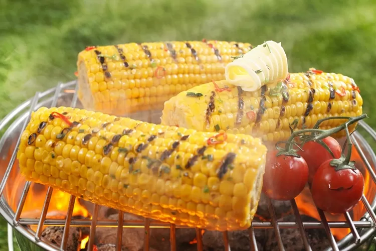 Resep jagung bakar yang mudah dan pratis untuk disajikan saat perayaan malam tahun baru. (istimewa)