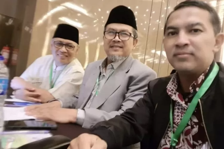 Foto ini, Ketika saya, Ustad Eka, dan Dr. KH. Jeje Zainudin mengikuti Kongres Umat Islam Indonesia di Belitung tanggal 29 Februari 2020 - Foto: Dokumen Pribadi 