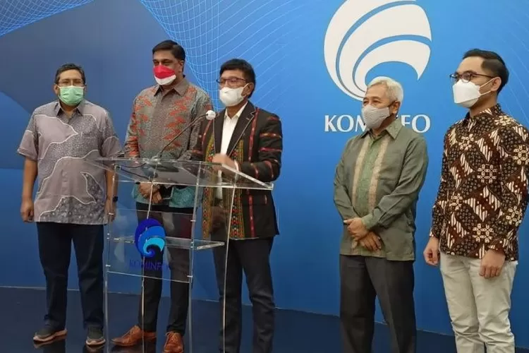 Pasca Indosat dan Tri merger, ada bonus telpon selama 1 bulan. (ANTARA/Suci Nurhaliza)