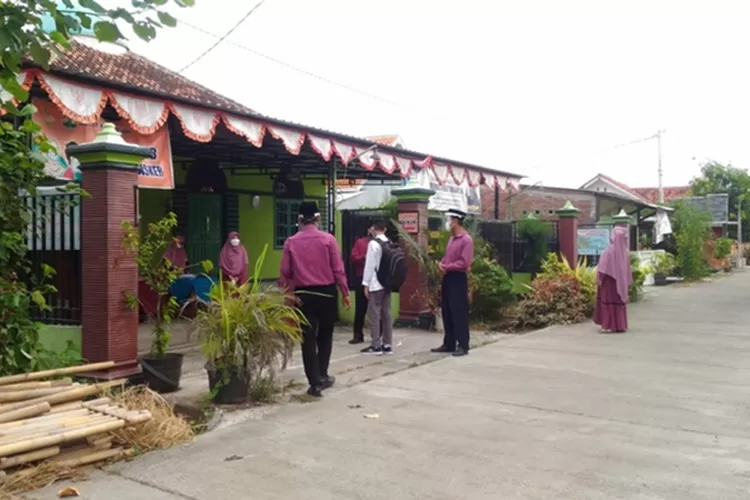 Ilustrasi. Disdikbud Kendal sudah memberlakukan Pembelajaran Tatap Muka 100 persen di semua jenjang namun masih dibatasi 4 jam. ( edi prayitno/ kontributor Kendal)