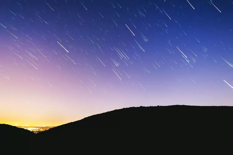 Ilustrasi meteor (Foto/ Unsplash - @schmidy)