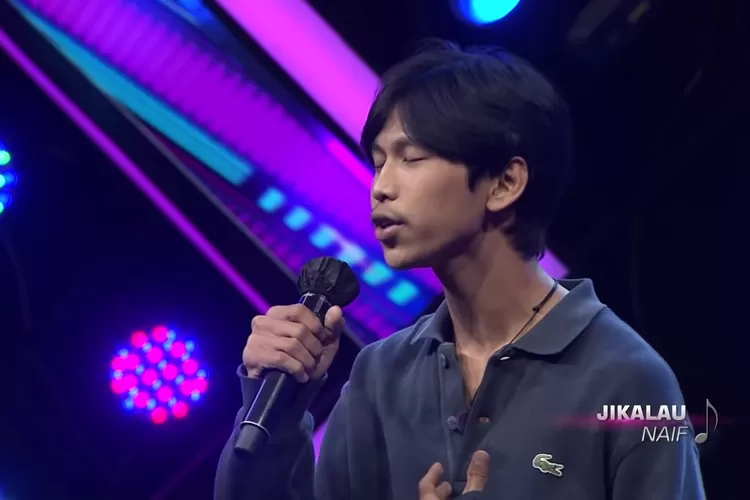 Danar Widianto menyanyikan lagu Jikalau dari Naif pada X factor Indonesia 2021. ( tangkapan layar YouTube X Factor Indonesia)