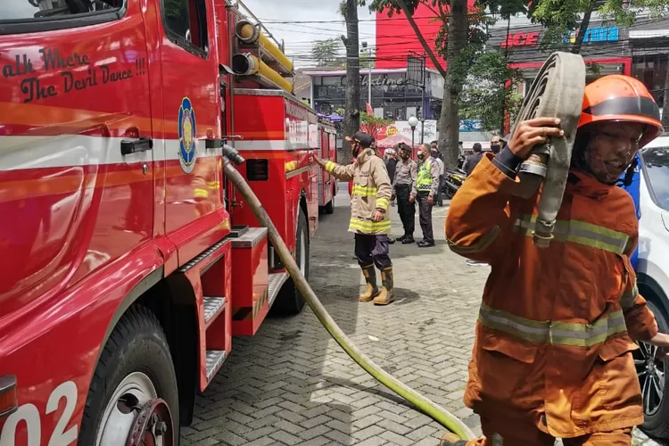 Kebakaran di Hanamasa (Foto:Gorajuara/Diskar PB Kota Bandung)