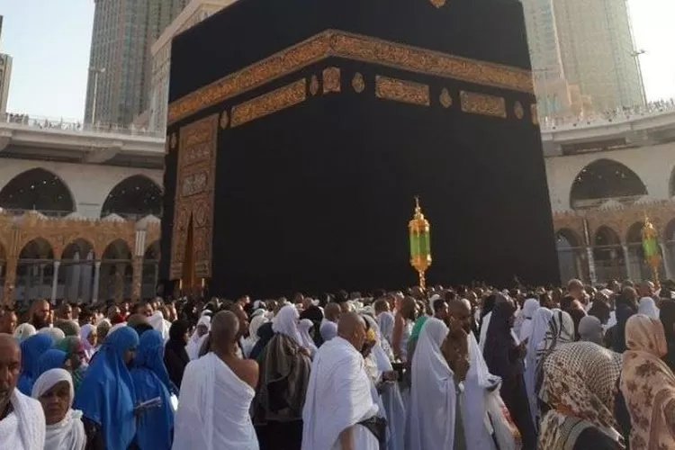 Ilustrasi umrah. (Pinterest)