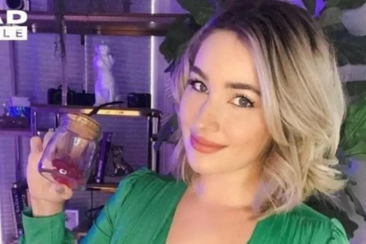 Stephanie Matto Sang Penjual Kentut dalam Toples  (IG @ladbible)