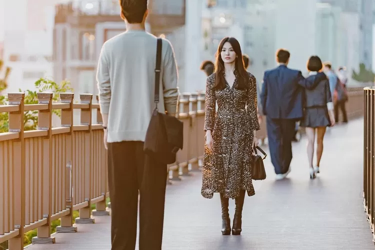 Drama Now We Are Breaking Up episode terakhir menampilkan Song Hye Kyo yang memulai kehidupan baru. ( instagram @nowwearebreakingup_official)