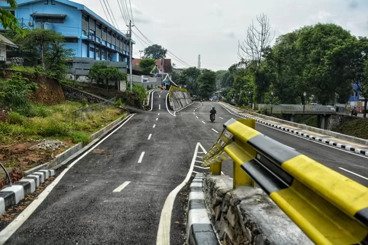 Jalur baru Jalan Sriwijaya yang siap difungsikan. Wali Kota Semarang Hendrar Prihadi menyampaikan jika jalan akan jadi Simpang Lima kedua.  (Ayosemarang.com/ Audrian Firhannusa)