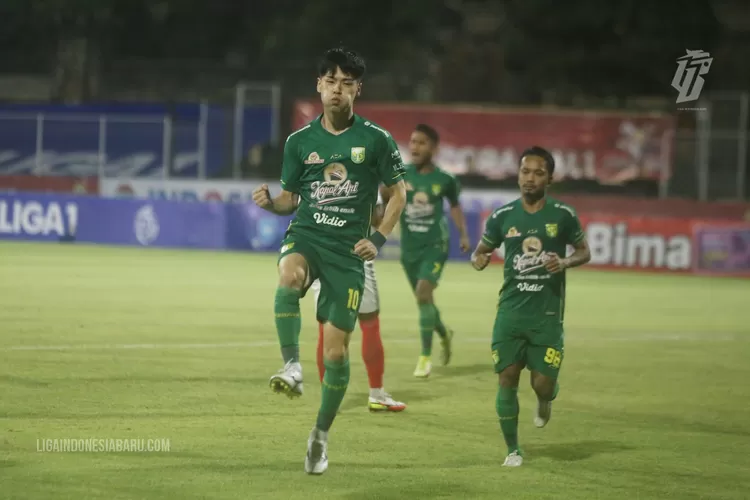 Taisei Marukawa jadi andalan Persebaya saat menghadapi Arema FC di pekan ke-27 BRI Liga 1. (dok PT LIB)