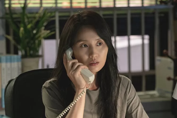 Kim So Jin dalam drama 'Through the Darkness'. (soompi.com)