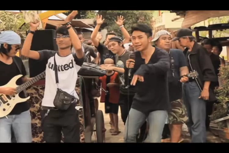 Aca Aca Nehi Nehi milik grup band Dadido kembali viral ( tangkapan layar YouTube NAGASWARA Official Video)