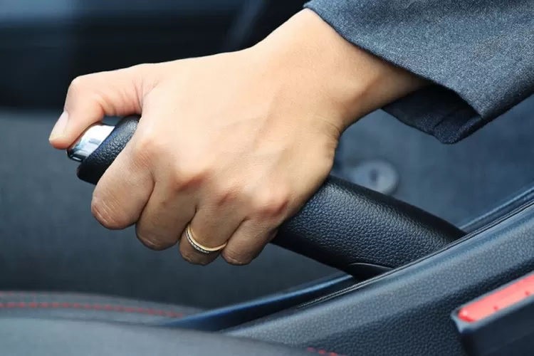 Ilustrasi rem tangan (Daihatsu.co.id)