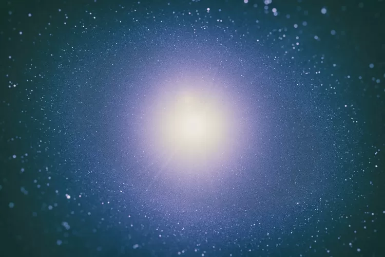 Ilustrasi ledakan suar matahari (Foto/ Unsplash - @frostroomhead)