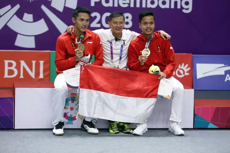 Berikut fakta perjalanan karir pelatih tunggal putra badminton Indonesia, Hendry Saputra yang hengkang dari pelatnas (Instagram @sukasukanthony_)