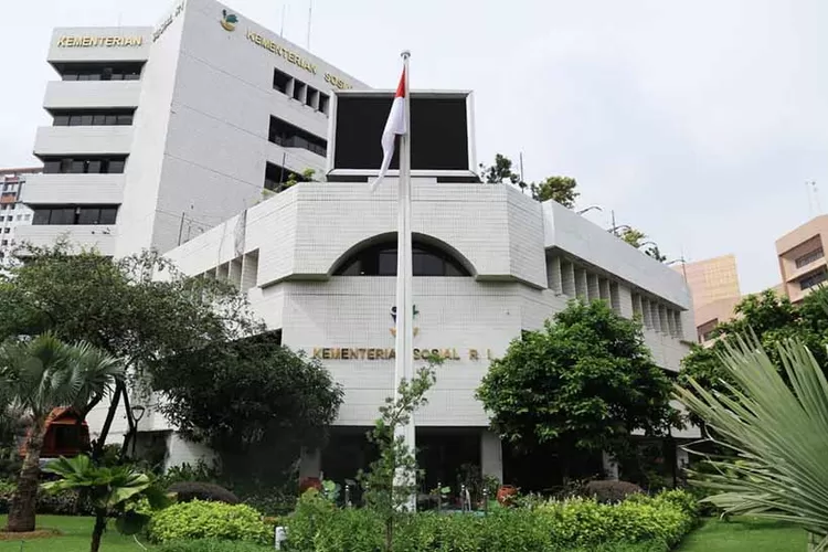 Kantor Kementerian Sosial (Kemensos) Lockdwon akibat sebanyak 60 pegawai di dinyatakan positif Covid-19.  Hasil itu merujuk dari test swab PCR yang dilakukan seluruh pegawai lingkungan Kementerian Sosial. (Dok Kemensos)
