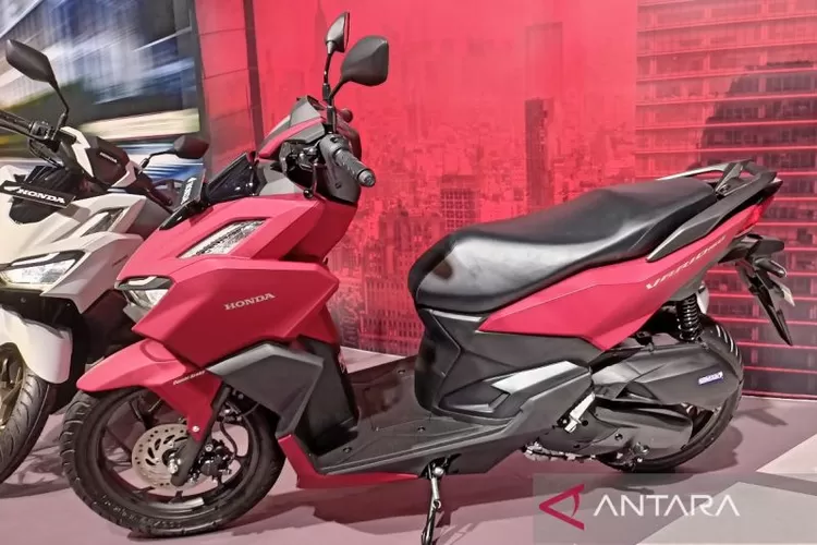 All New Honda Vario 160 ditampilkan di AHM Safety Riding and Training Center, Cikarang, Jawa Barat, Rabu (2/1/2022). (ANTARA/Fathur Rochman)
