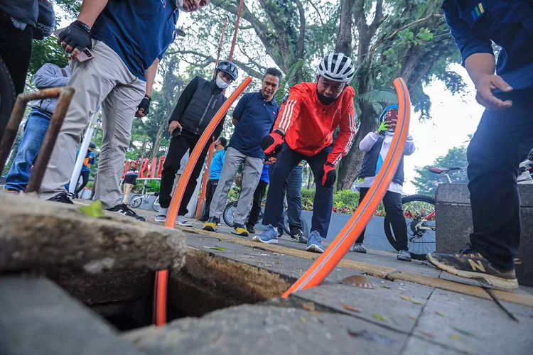 Pemkot Bandung Menata Kabel Fiber Optik di 13 Ruas Jalan