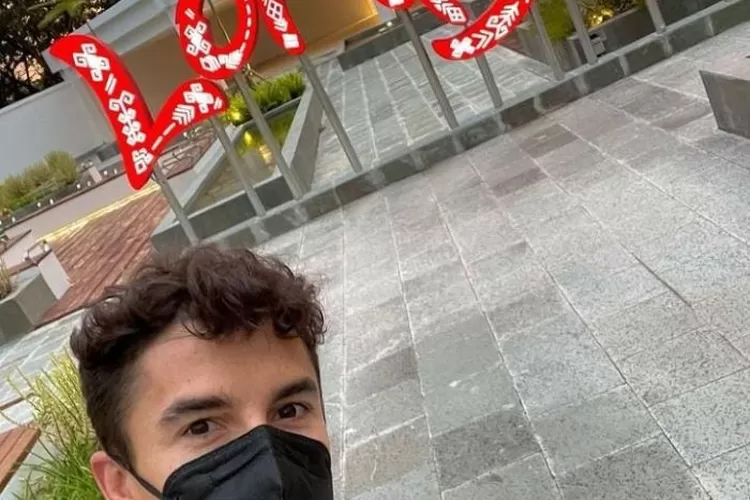 Marc Marquez tiba di Lombok NTB, banjir ucapan selamat datang dari warganet.  (Foto: tangkapan layar akun Instagram @marcmarquez93)