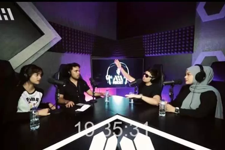 Thofu jadi tamu di podcast Atta Halilintar, ini pesan Haji Faisal.  (Foto: Tangkapan layar channel YouTube AH)