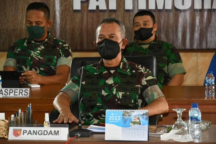 Pangdam XVI/Pattimura, Mayjen TNI Richard Tampubolon. (Foto: Pendam XVI/Pattimura) 