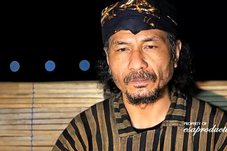 Pakar spiritual Mbah Yadi soal doa yang mendatangkan rezeki dari segala penjuru. /Tangakapan Layar  YouTube ESA PRODUCTION. 