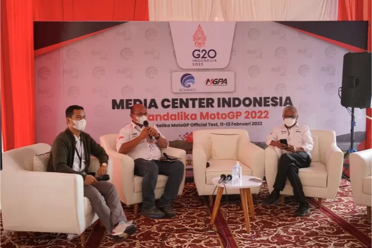 Direktur Operasi dan Bisnis PT Pengembangan Pariwisata Indonesia atau Indonesia Tourism Development Corporation (ITDC) Arie Prasetyo dalam koferensi pers di Media Center Indonesia (MCI) MotoGP Mandalika (Ryadhy)
