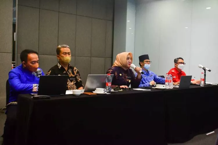 Paparan Bupati Ratna Machmud mengenai SAKIP terhadap Kemenpan RB  (dok.Diskominfo Mura)