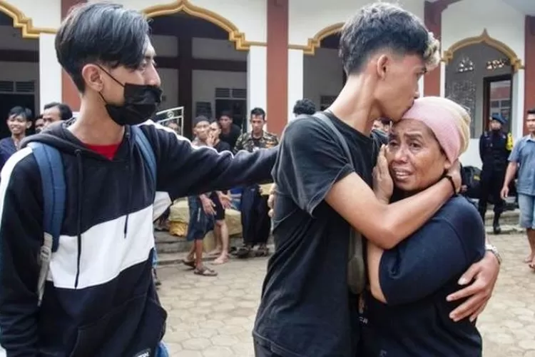 Situasi saat ketegangan terjadi di Desa Wadas, Purworejo, Jawa Tengah. /Instagram.com/@awadas_melawan. (populis.id)