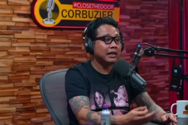 Gofar Hilman klarifikasi soal kasus pelecehan seksualnya. (Foto : YouTube Deddy Corbuzier)